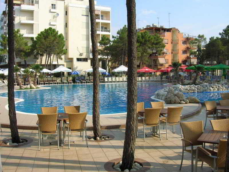 Dolce Vita Hotel Durres Exterior photo